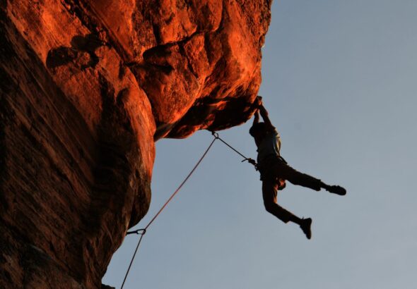 which of the following behavior-therapy techniques is typically used to reduce fear of heights?